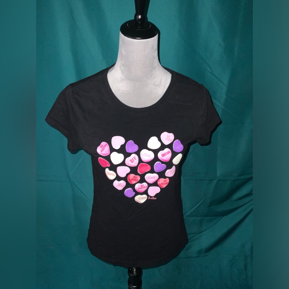 Justice, GIRLS T-SHIRT, CANDY GRAPHIC, BLACK WITH HEARTS PATTERN, size 18, EUC